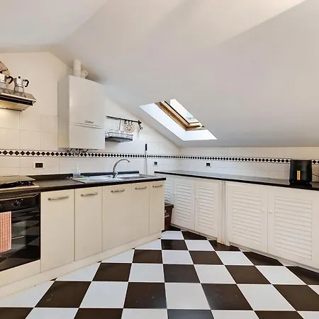 Apartment Mansarda Riviera 1931 Finale Ligure